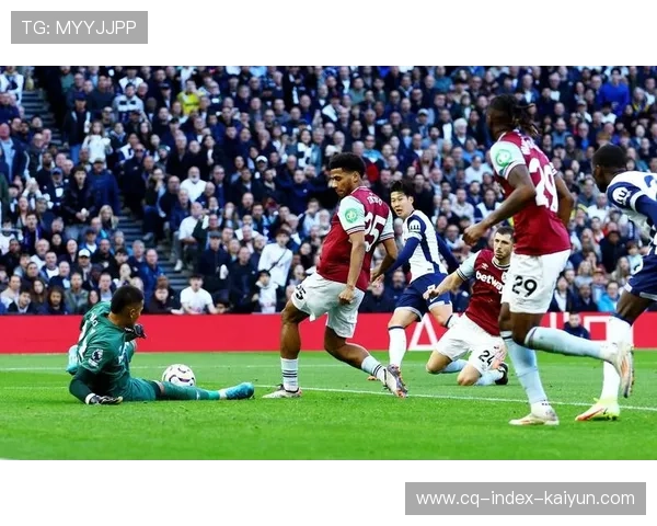 万比萨卡改踢中卫实验失败，西汉姆后防线再调整