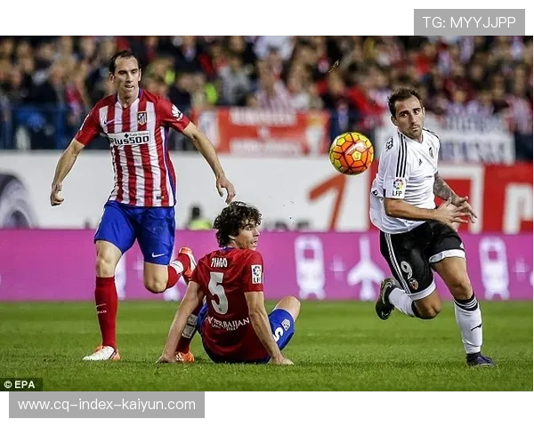 “历史回顾：拜仁1971-72赛季101球纪录与当下进攻对比”